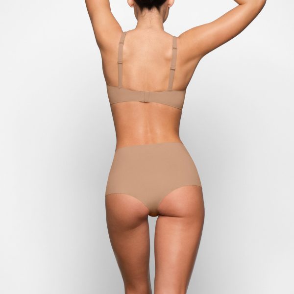 NAKED BOY SHORT | CLAY