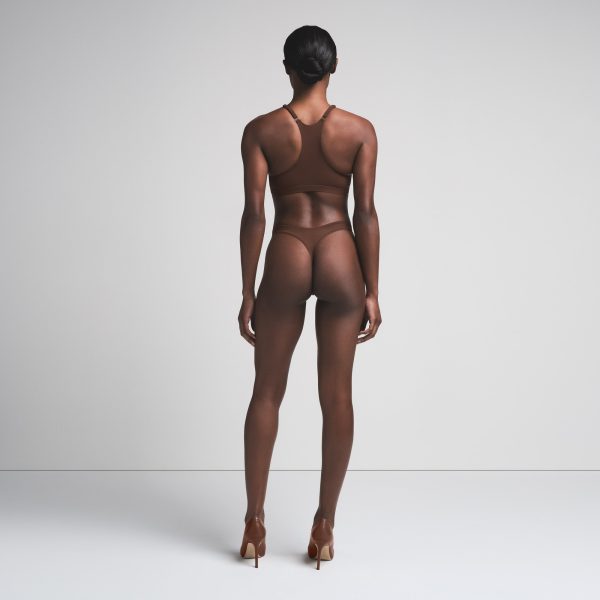 FITS EVERYBODY RACERBACK TRIANGLE BRALETTE | COCOA