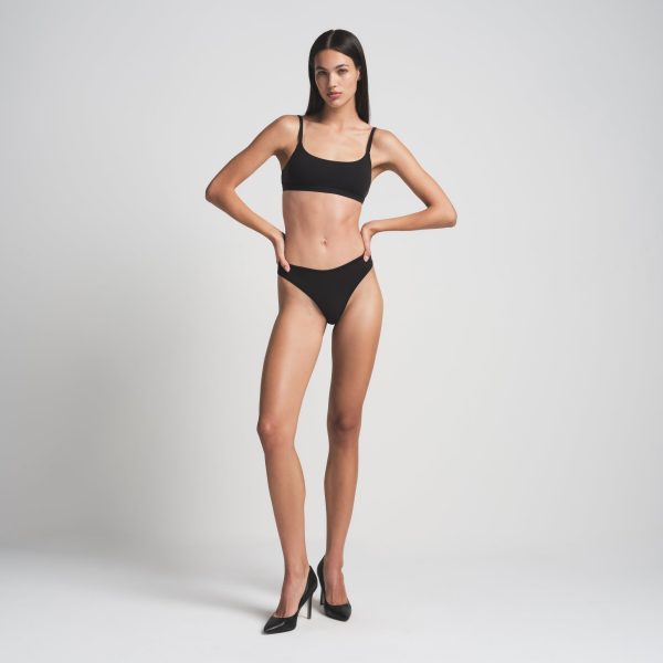 FITS EVERYBODY SCOOP BRALETTE | ONYX