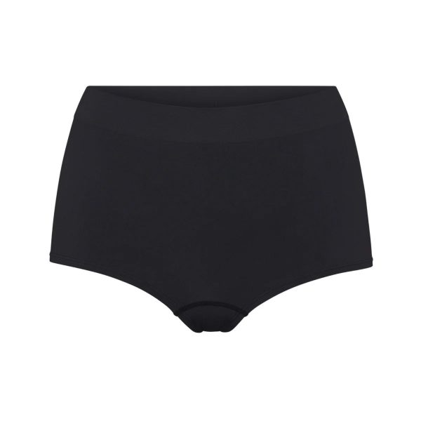 SOFT SMOOTHING SEAMLESS BOY SHORT | ONYX