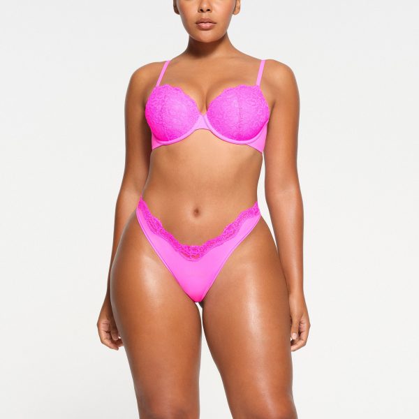 FITS EVERYBODY LACE T-SHIRT BRA | NEON PINK