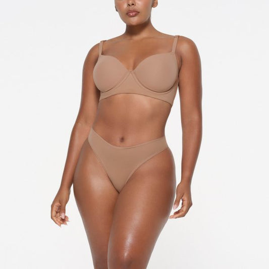 FITS EVERYBODY BACK SMOOTHING FULL COVERAGE BRA | SIENNA