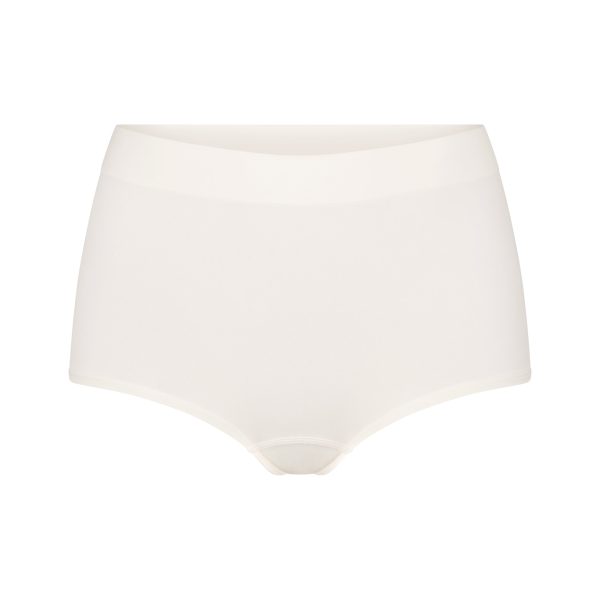 SOFT SMOOTHING SEAMLESS BOY SHORT | MARBLE