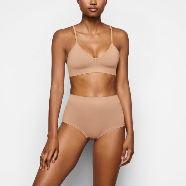 SOFT SMOOTHING SEAMLESS BOY SHORT | OCHRE