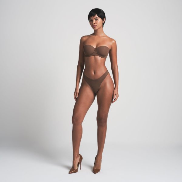 FITS EVERYBODY STRAPLESS BRA | JASPER