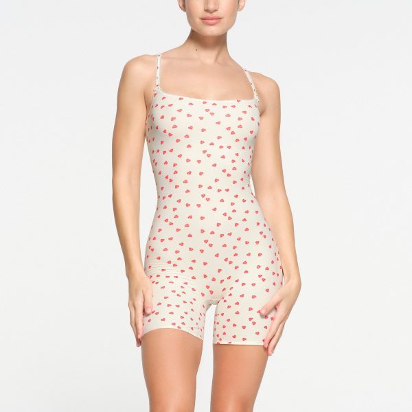 FITS EVERYBODY PICOT ONESIE | RUBY HEART PRINT